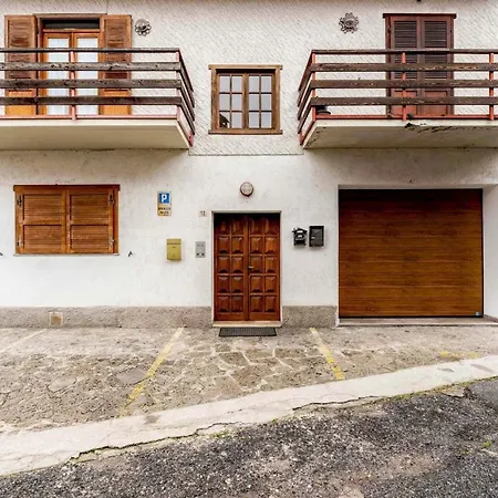 House In Διαμέρισμα *